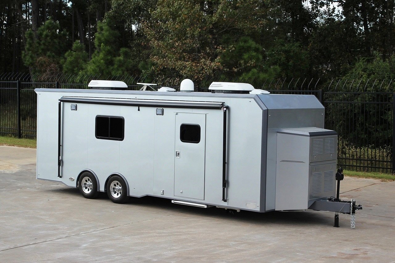 CUSTOM FIELD TRAILER